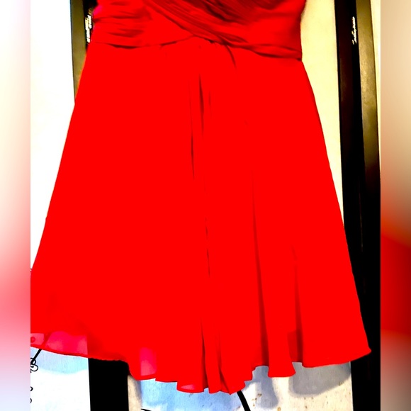 Beautiful Red Dress! Ladies Size Small - Picture 4 of 10